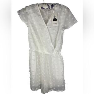 Angashion Women’s White V-Neck Romper Short Sleeve Jumper Size: Small